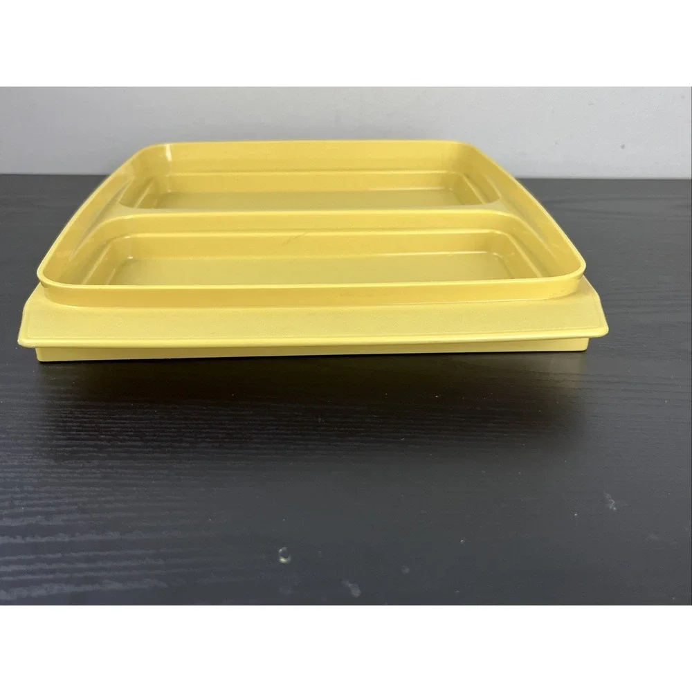 Tupperware vintage 723
